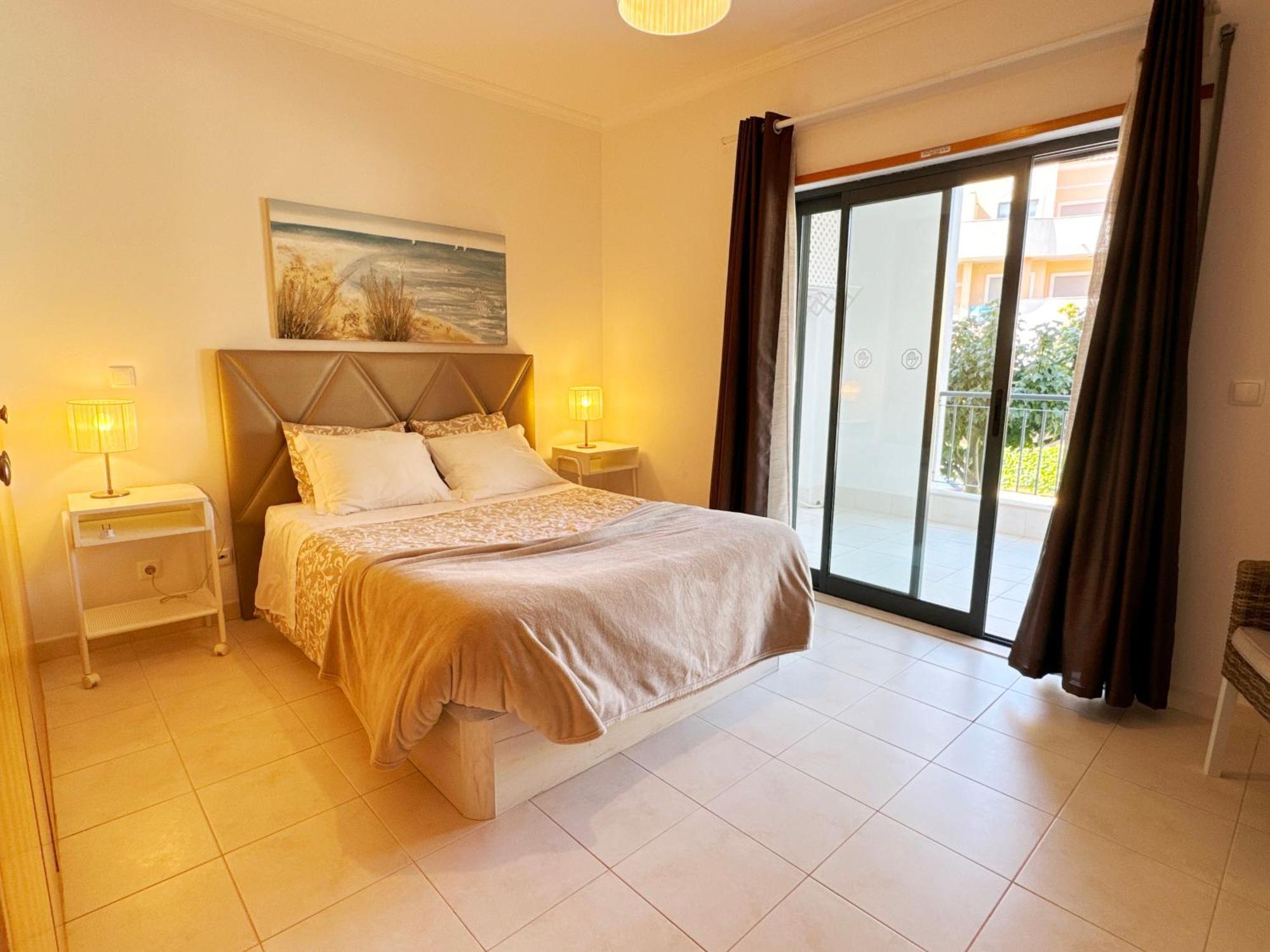 Vista Das Ondas Olhos De Agua Apartment Eksteriør billede