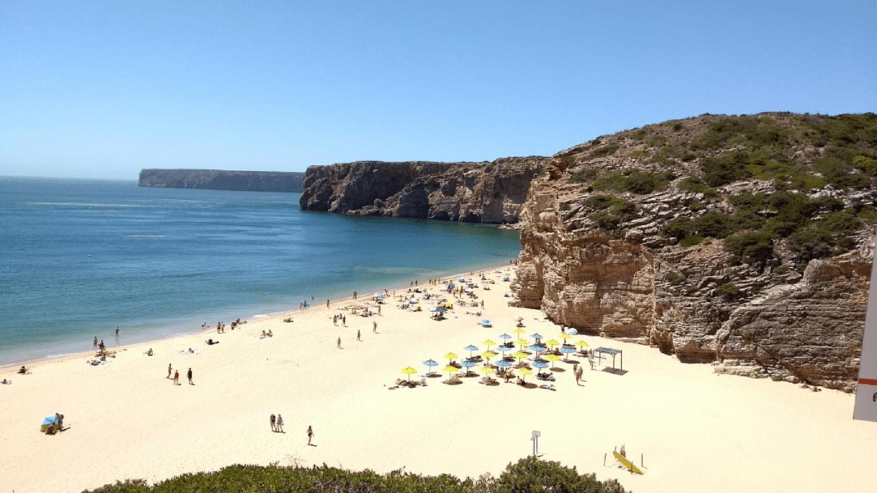 Vista Das Ondas Olhos De Agua Apartment Eksteriør billede