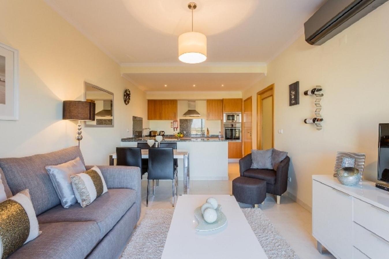 Vista Das Ondas Olhos De Agua Apartment Eksteriør billede