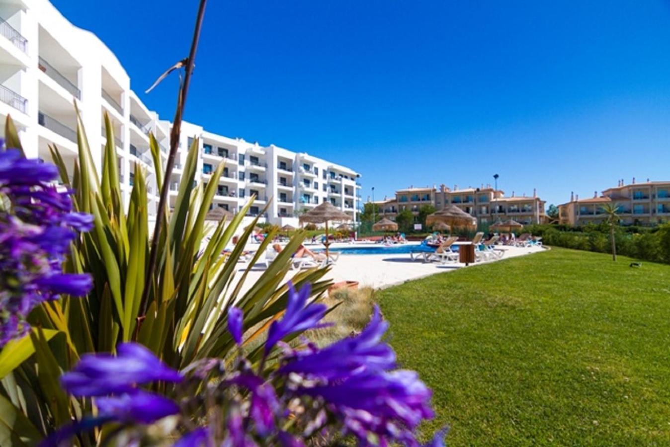 Vista Das Ondas Olhos De Agua Apartment Eksteriør billede